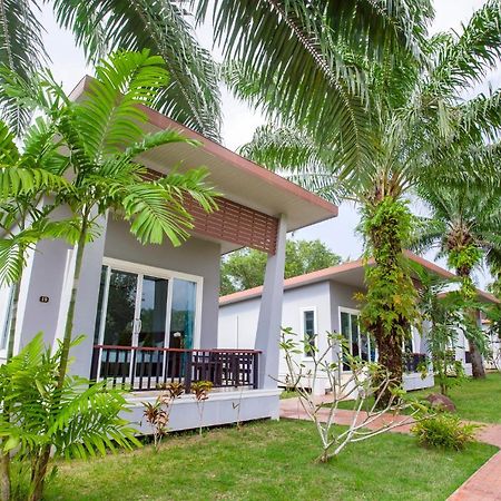 The La Valle'E Resort Khao Lak Bagian luar foto