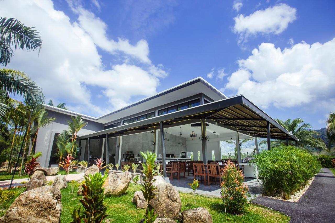 The La Valle'E Resort Khao Lak Bagian luar foto