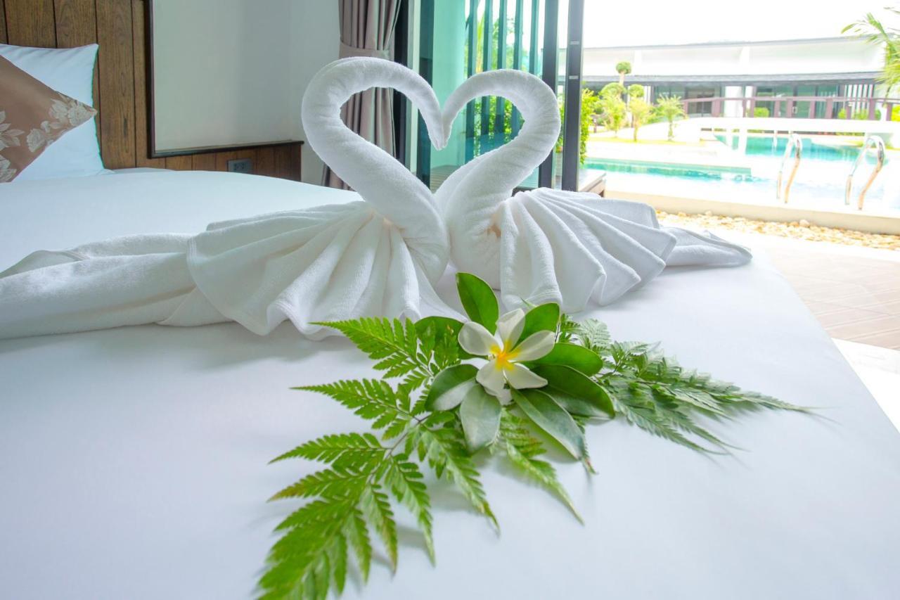 The La Valle'E Resort Khao Lak Bagian luar foto